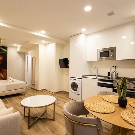 Cortes Suites By Concept Flats Valencia Exterior foto