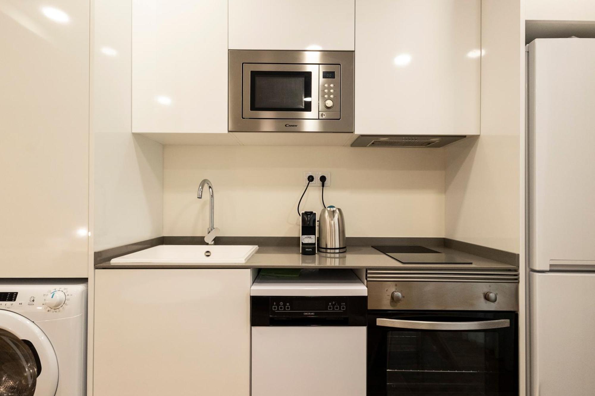 Cortes Suites By Concept Flats Valencia Exterior foto
