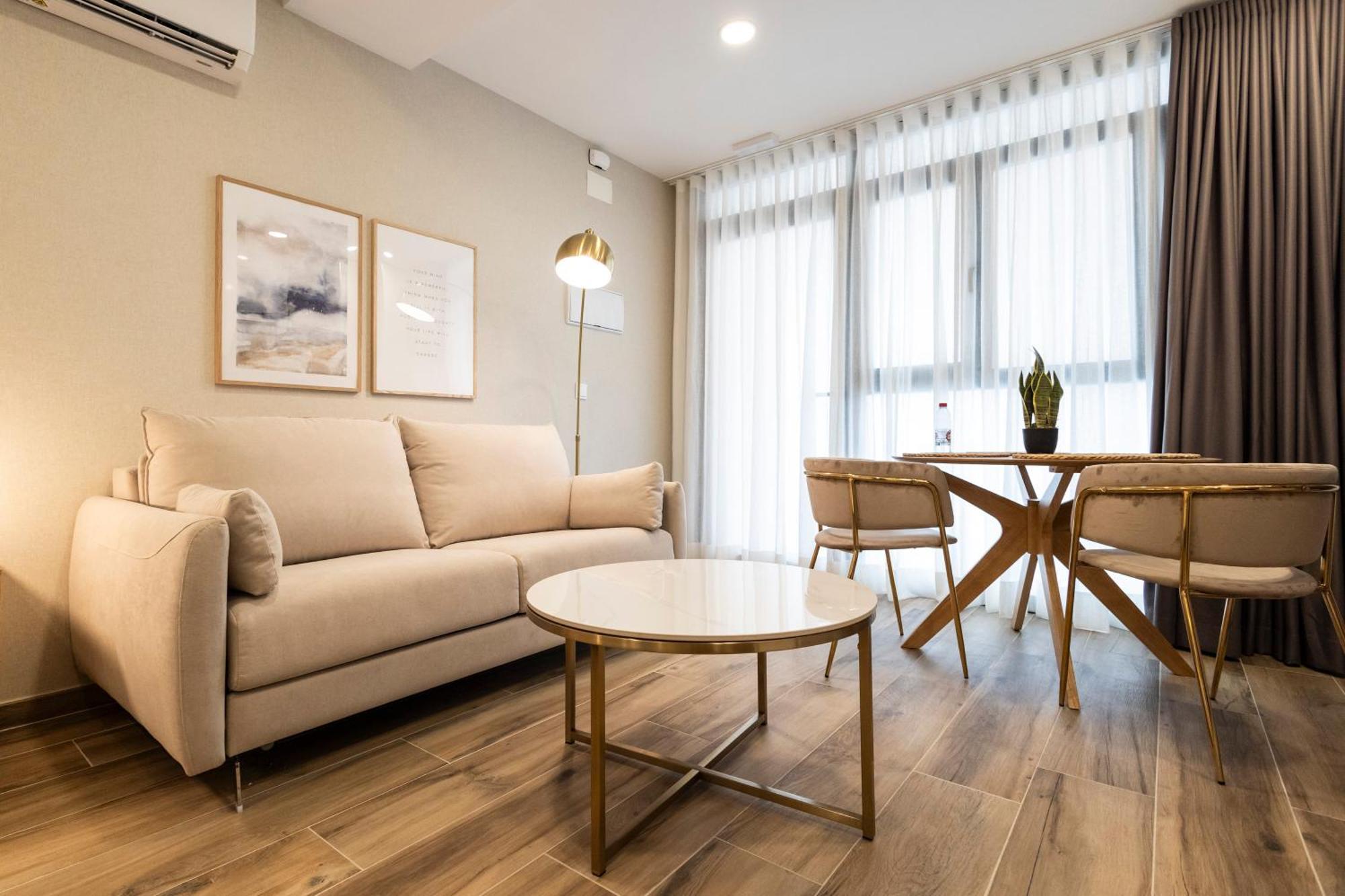 Cortes Suites By Concept Flats Valencia Exterior foto