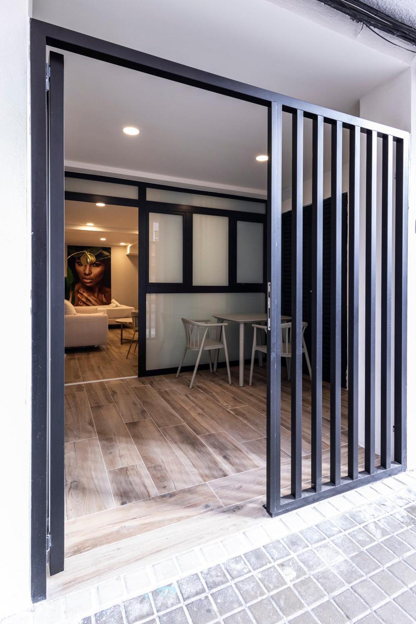 Cortes Suites By Concept Flats Valencia Exterior foto