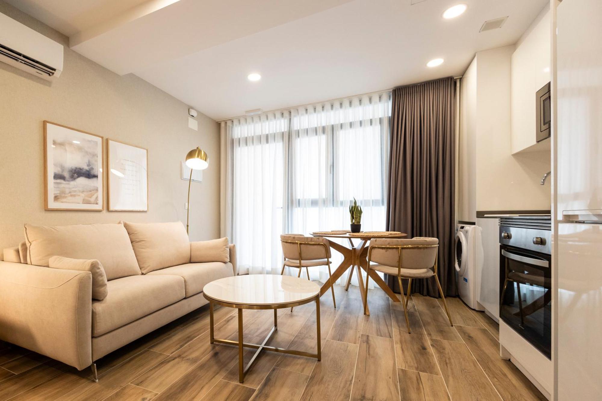 Cortes Suites By Concept Flats Valencia Exterior foto